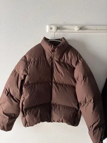 OHOTOTRO 브라운 다운 자켓