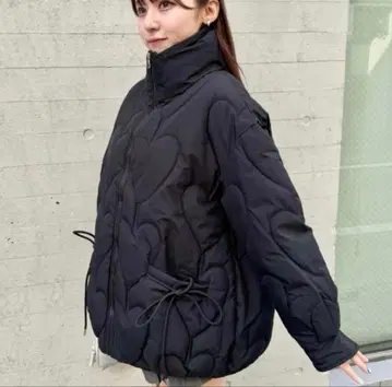 하트 퀼팅 오버 사이즈 다운 자켓 블랙