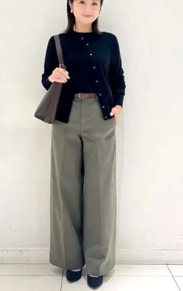 UNIQLO 와이드 치노 팬츠 (카키)