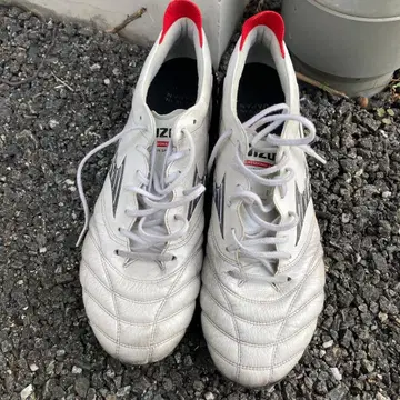 미즈노 모렐리아 네오 축구화