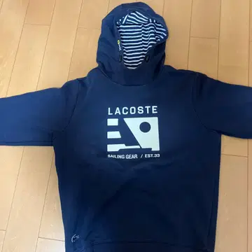 LACOSTE EST.33 세일링 후드티 네이비