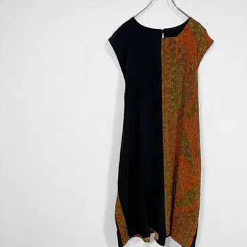 노브랜드 롱 기장 원피스 블랙 오렌지 계열 올 패턴 멋진 반팔