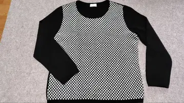 체크 무늬 긴팔 니트 스웨터 블랙/화이트