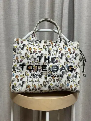 MARC JACOBS 더 토트 백 화이트 스누피