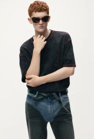 H&M 글렌 마틴스 디자인 티셔츠 옷걸이 포함