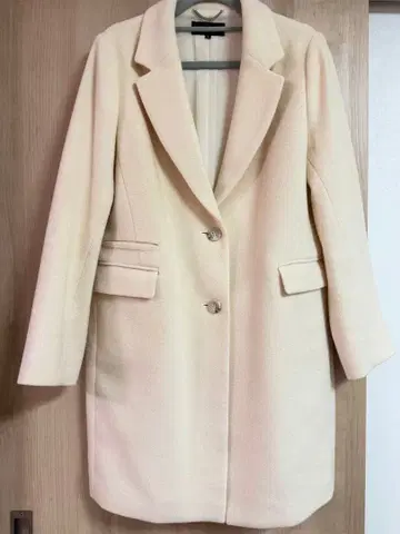 아이보리 체스터 코트