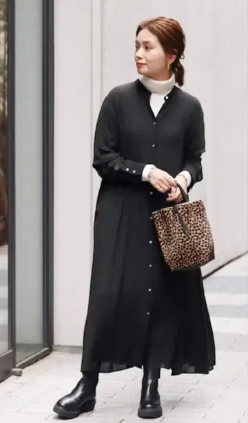 저널 스탠다드 백프리즈 셔츠 원피스 블랙