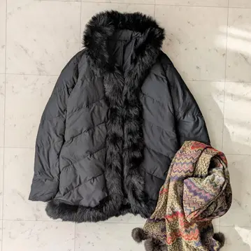 두클라쎄 에코 퍼 다운 자켓 블랙