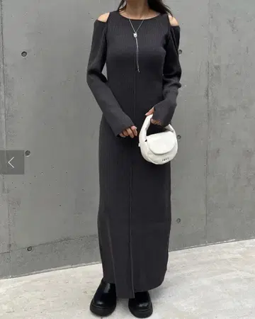 [mline] 컷 아웃 니트 원피스