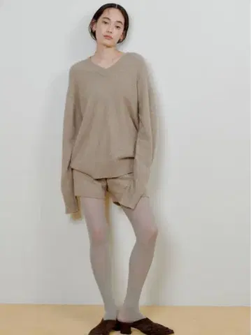 택 포함 새상품 MIESROHE 소프트 샤기 니트 & 니트 팬츠 MOC