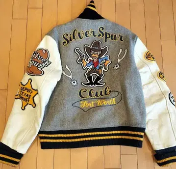 [ 상태 양호 ] 화이츠빌 풀 데코 바시티 자켓 38