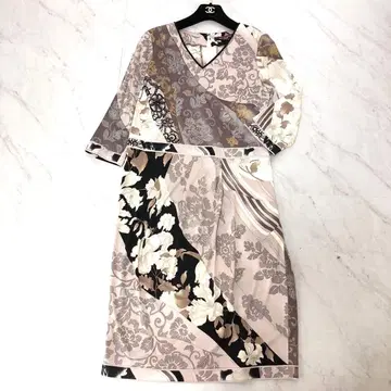 [ 빅 사이즈 42 LEONARD ] 칸칸 소재 꽃 패턴 최근 원피스