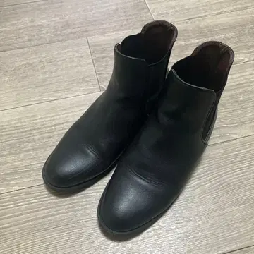 ikka 블랙 사이드 고어 부츠 가죽