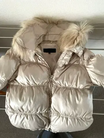 FRAGILE 베이지 다운 자켓 38