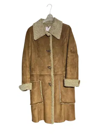 [ 키가 작은 분 ] 월드 와이드 러브 베이지 무스탕 롱 코트