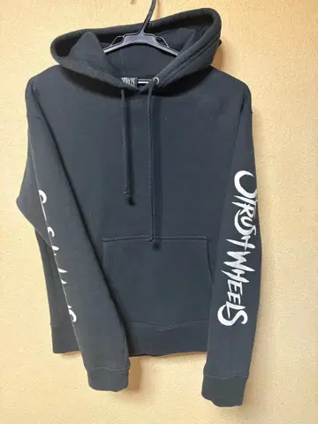 TRUTH WHEELS 블랙 후드티