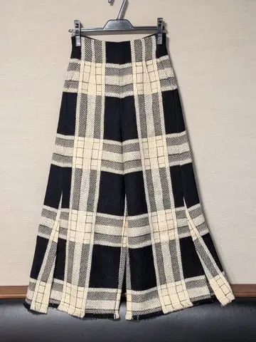 Sybilla 시빌라 울 100% 체크 무늬 와이드 팬츠 겨울 상품