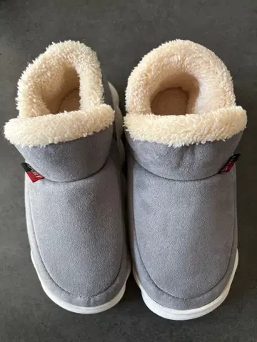 미사용 새상품 그레이 스웨이드 어그 부츠 26.0cm