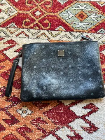 MCM 블랙 가죽 클러치백 4389E