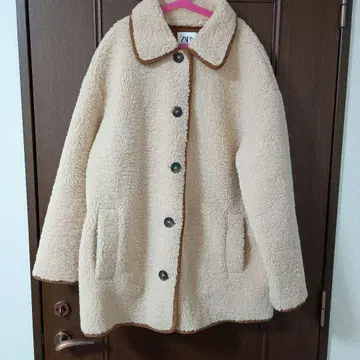 ZARA 보아 코트 베이지