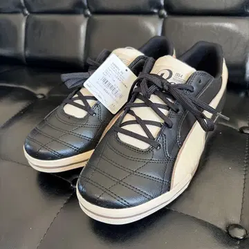 새상품! 레어 스니커즈 미사용 새상품 푸마 복각판 레트로 사이즈 27.5