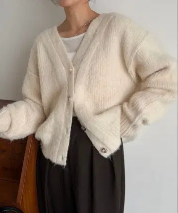 새상품 뉴앙스 버튼 레이어드 스타일 가디건 [ 아이보리 F ]