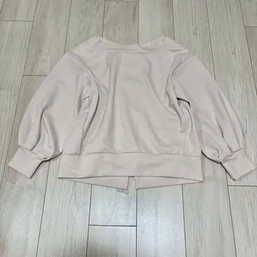 로즈 티아라 뒷면 레이스업 긴팔 맨투맨 티셔츠