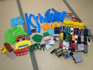 프라레일 레일과 차량 세트