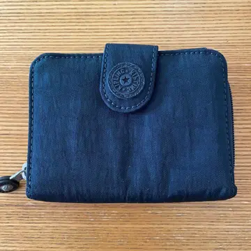 키플링 네이비 나일론 접이식 지갑