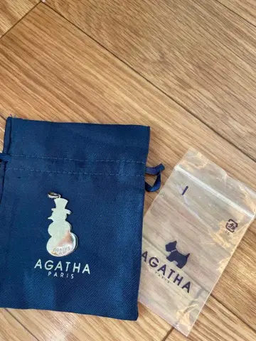 새상품급 AGATHA 목걸이 탑 스노우맨 실버
