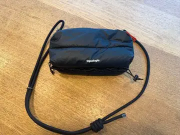 topologie 숄더백 블랙/레드