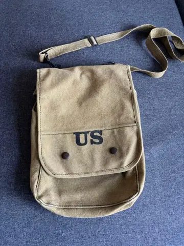 [군용] US 로고 카키 숄더백