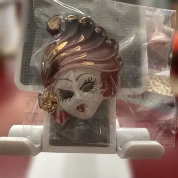 여성 얼굴 브로치 핑크 골드 약 6cm