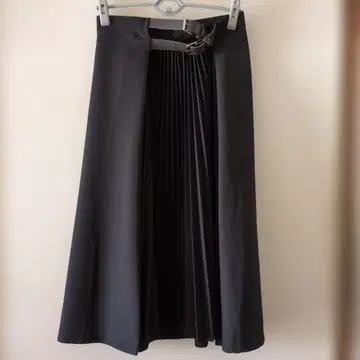 블랙 플리츠 롱 스커트 벨트 포함