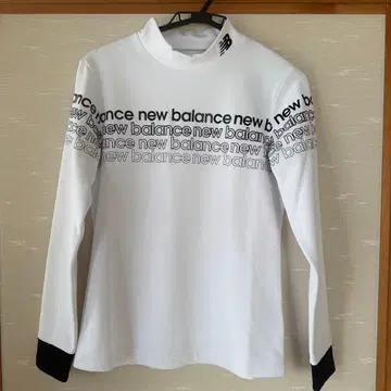뉴발란스 골프 모크넥 셔츠 사이즈 2 택 포함 새상품