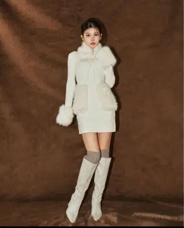 Darich 볼륨 퍼 니트 미니 원피스