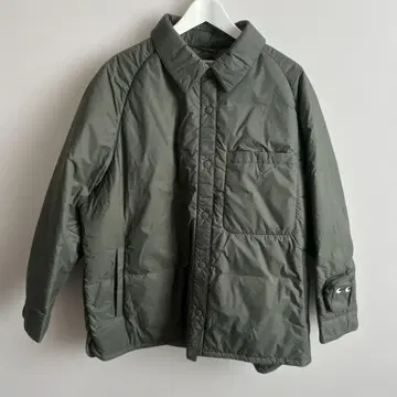 택 포함 새상품 유니클로 안야 힌드마치 퍼프 테크 지퍼 자켓 3XL