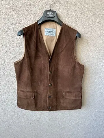 [ 24AW ] KENNETH FIELD x EMMETI 가죽 베스트