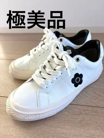 새상품급 마리콴트 화이트 아이콘 데이지 바이컬러 스니커즈 S 사이즈