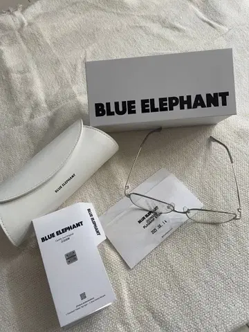 BLUE ELEPHANT 실버 프레임