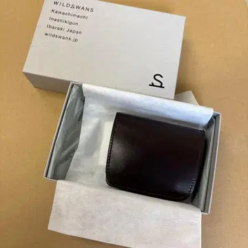 WILDSWANS 다크 브라운 접이식 지갑