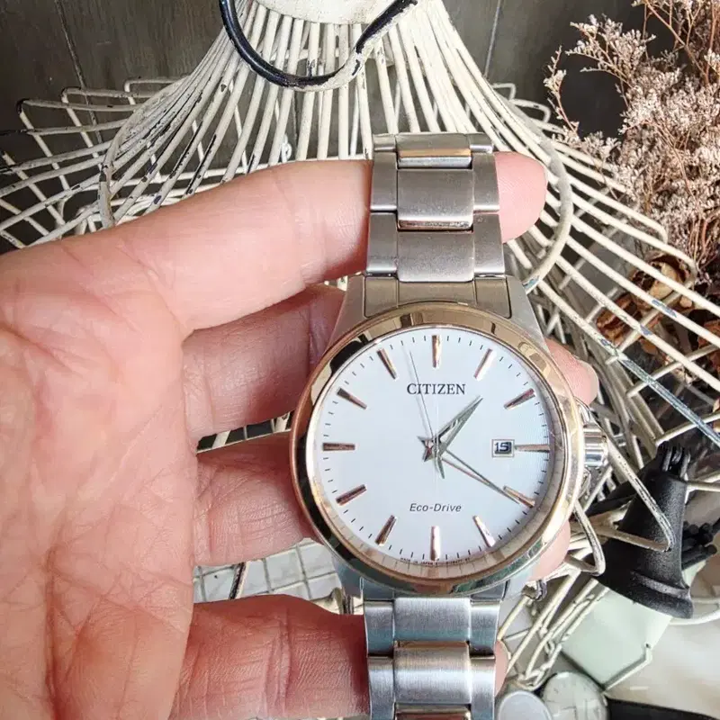 시티즌 Eco-Drive 메탈 시계
