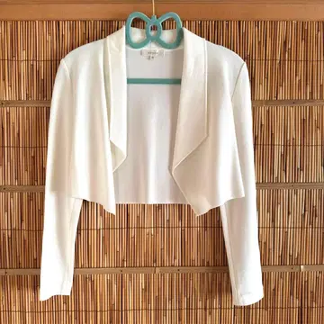 컨디션 최상 EPOCA 밀라노 리브 니트 볼레로 가디건