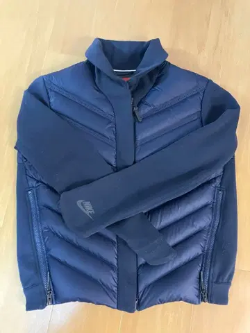 Nike 네이비 다운 자켓 M 사이즈