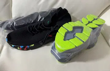 미사용 새상품 러닝화 메쉬