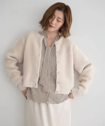 YECCA VECCA 금장 버튼 자켓 라이크 니트 가디건