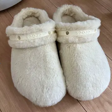 Crocs 아이보리 클로그 샌들 8 W 보아 주말 가격 신상
