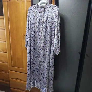 슬로브 이에나 꽃무늬 롱 셔츠 원피스