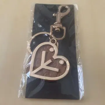 오카무라 야스유키 피치 키링 카멜