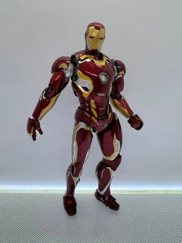 S.H. 피규아트 아이언맨 Mark 45